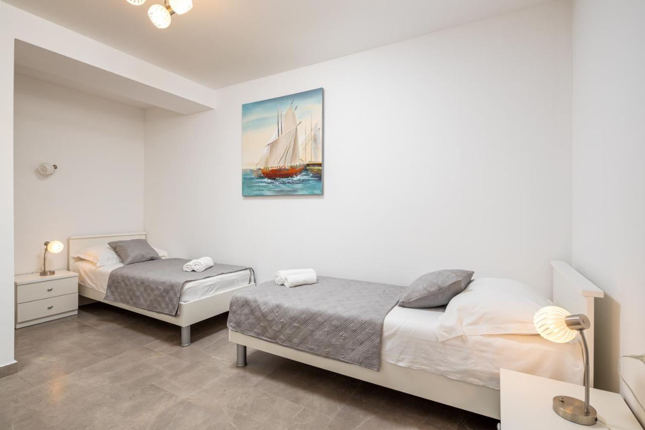 Apartment Navika 오미스 외부 사진