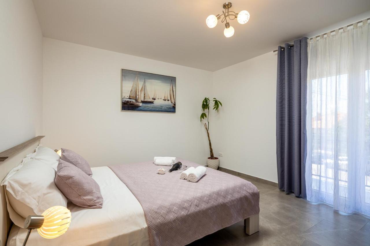 Apartment Navika 오미스 외부 사진
